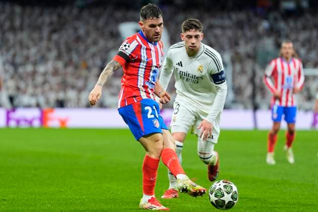 Real Madrid vs Atletico de Madrid Javier Galan Gil of Atletico de Madrid and Fede Valverde of Real Madrid CF during Real Madrid vs Atletico de Madrid at Santiago Bernabeu Stadium on March 4th 2025  Copyright: xSenis-Cebolla ALFAQUIx