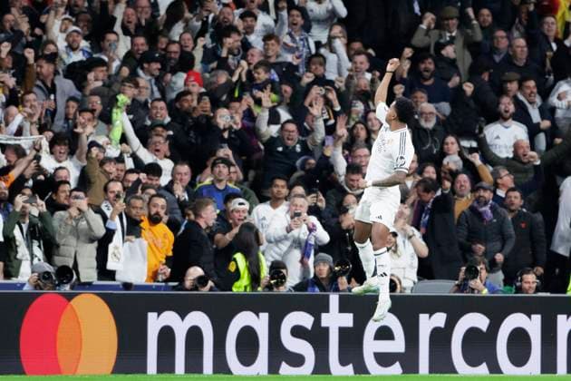 UEFA champions league - Real Madrid vs Atletico de Madrid MADRID, SPAIN - March 4: Rodrygo Goes of Real Madrid celebrates a goal during the UEFA champions league 2024 25 Round of 16 First Leg match between Real Madrid and Atletico de Madrid at Santiago Bernabeu Stadium. (Photo by Guillermo Martinez) Madrid Santiago Bernabeu Stadium Spain Copyright: xGuillermoxMartinezx