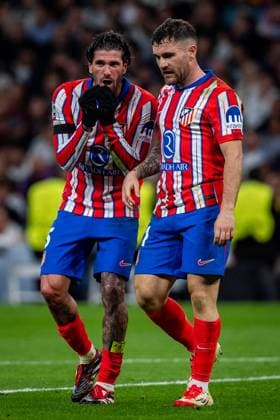 Real Madrid CF vs Atletico de Madrid - UEFA Champions League 2024 25 Round of 16 First Leg Rodrigo De Paul of Atletico de Madrid (L) argues with Javi Galan of Atletico de Madrid (R) during the UEFA Champions League 2024 25 Round of 16 first leg match between Real Madrid C.F. and Atletico de Madrid at Estadio Santiago Bernabeu on March 4, 2025 in Madrid, Spain. Madrid Estadio Santiago Bernabeu Madrid Spain Copyright: xAlbertoxGardinx AGardin_20250304_Football_Champions_Real_Madrid_Atletico_Madrid_0314