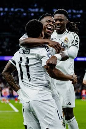 Real Madrid CF vs Atletico de Madrid - UEFA Champions League - 04 03 2025 Rodrygo of Real Madrid celebrating his goal with Vinicius Junior of Real Madrid CF and Eduardo Camavinga of Real Madrid CF during the UEFA Champions League match between Real Madrid CF and Atletico de Madrid at Estadio Santiago Bernabeu on March 04, 2025 in Madrid, Spain. Madrid Spain Copyright: xPGSxPhotoxAgencyx