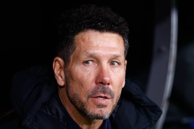 March 4, 2025, Madrid, Madrid, SPAIN: Diego Pablo Simeone, head coach of Atletico de Madrid, looks on during the UEFA Champions League 2024 25 League Round of 16 First Leg match between Real Madrid CF and Atletico de Madrid, at Santiago Bernabeu stadium on March 04, 2025, in Madrid, Spain. Madrid SPAIN - ZUMAa181 20250304_zaa_a181_118 Copyright: xDennisxAgyemanx