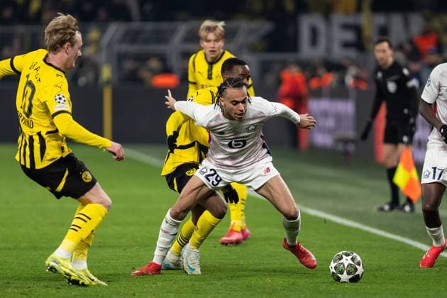 GER, UEFA Champions League, Borussia Dortmund vs OSC Lille 04 03 2025, Signal Iduna Park, Dortmund, GER, UEFA Champions League, Borussia Dortmund vs OSC Lille In the picture duel between Ethan MbappÃ Mbappe OSC Lille, 29 and Jamie Bynoe Gittens BV Borussia Dortmund, 43 nordphotoxGmbHxx xChristianxSchulze nph000300