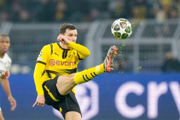 Pascal Groß Borussia Dortmund controls the ball during the UEFA Champions League 2024 25 Round of 16 First Leg match between Borussia Dortmund and LOSC Lille at Signal Iduna Park on March 4, 2025 in Dortmund, Germany