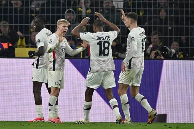 Hakon Haraldsson Lille OSC 7 celebrates after scoring a goal to make it 1 1 with the team 04 03 2025 Soccer, Champions League, Borussia Dortmund vs Lille OSC, Signal Iduna Park, Dortmund, Copyright: xpepphotox xHorstxMauelshagenx pep00321, pep_20250304_hm_7458