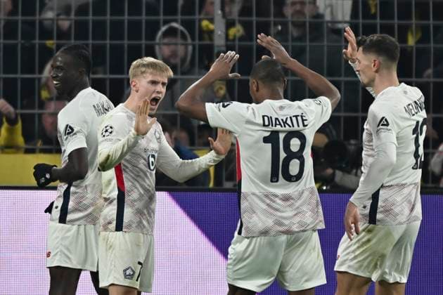Hakon Haraldsson Lille OSC 7 celebrates after scoring a goal to make it 1 1 with the team 04 03 2025 Soccer, Champions League, Borussia Dortmund vs Lille OSC, Signal Iduna Park, Dortmund, Copyright: xpepphotox xHorstxMauelshagenx pep00321, pep_20250304_hm_7458
