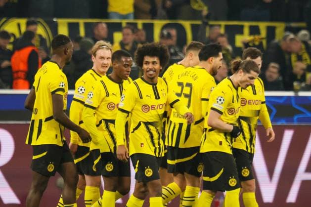 Dortmund, Germany 04 March 2025 Champions League 2024 2025 Borussia Dortmund vs OSC Lille In the picture goal scorer Karim Adeyemi BVB , center in the picture, makes the goal to 1 0 for Borussia Dortmund and cheers with his teammates Signal Iduna Park Nordrhein Westfalen Copyright: xFotostandx xFantinix