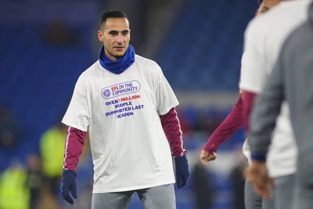 Sky Bet Championship Cardiff City v Burnley Anwar El Ghazi of Cardiff City warms up, ahead of the Sky Bet Championship match Cardiff City vs Burnley at Cardiff City Stadium, Cardiff, United Kingdom, 4th March 2025 (Photo by Andrew Lewis News Images) Cardiff Cardiff City Stadium South Glamorgan United Kingdom Copyright: xAndrewxLewis NewsxImagesx
