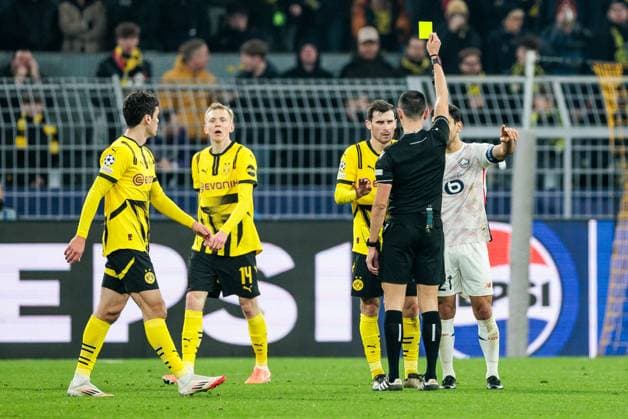 UEFA Champions League, Borussia Dortmund LOSC Lille 04 03 2025 Pascal Gross Borussia Dortmund, 13 sees yellow UEFA Champions League round of 16 first leg, Borussia Dortmund LOSC Lille Dortmund, SIGNAL IDUNA PARK on 04 03 2025 Copyright: xBEAUTIFULxSPORTS Wunderlx