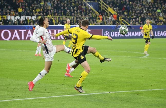 04 03 2025, xgrfx, Football UEFA Champions League, Borussia Dortmund Lille OSC v l Ethan Mbappe Lille OSC , Pascal Groß Borussia Dortmund DFL DFB REGULATIONS PROHIBIT ANY USE OF PHOTOGRAPHS as IMAGE SEQUENCES and or QUASI VIDEO Dortmund