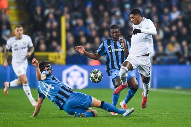 (250305) -- BRUGES, March 5, 2025 -- Marcus Rashford (Top R) of Aston Villa competes during the UEFA Champions League round of 16 match between Club Brugge and Aston Villa FC at the Jan Breydel Stadium in Bruges, on March 4, 2025. ) (SP)BELGIUM-BRUGES-FOOTBALL-UEFA CHAMPIONS LEAGUE-BRUGGE VS ASTON VILLA PengxZiyang 