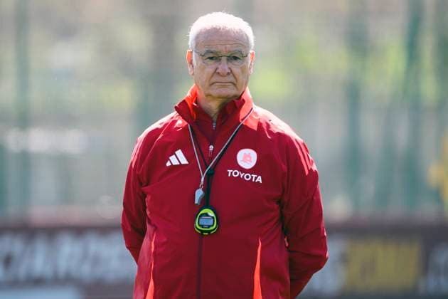 Claudio Ranieri, head coach of AS Roma, attends a training session the day before the Europa League football match between AS Roma and Athletic Bilbao at Centro Sportivo Fulvio Bernardini in Rome (Italy), March 5, 2025. AndreaxStaccioli