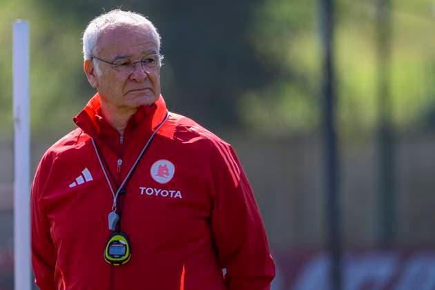 Claudio Ranieri, head coach of AS Roma, attends a training session the day before the Europa League football match between AS Roma and Athletic Bilbao at Centro Sportivo Fulvio Bernardini in Rome (Italy), March 5, 2025. AndreaxStaccioli