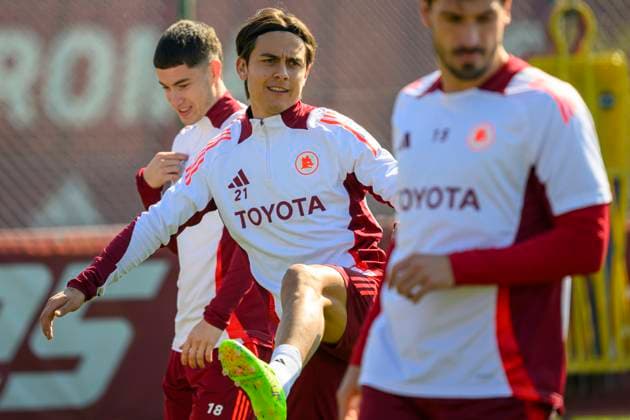 Paulo Dybala of AS Roma attends a training session the day before the Europa League football match between AS Roma and Athletic Bilbao at Centro Sportivo Fulvio Bernardini in Rome (Italy), March 5, 2025. AndreaxStaccioli