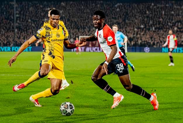 FC Internazionale Milan defender Denzel Dumfries, Feyenoord Rotterdam forwarder Ibrahim Osman during the match Feyenoord Inter at the Stadium De Kuip for the UEFA Champions League Round of 16 1st leg season 2024 2025 in ROTTERDAM, Netherlands on 5 march 2025, photo by Marcel van Dorst EYE4images DeFodi Images