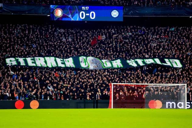 ROTTERDAM, 05-03-25, Stadium de Kuip, Champions League, 2024 2025, Feyenoord - Feyenoord Inter Milan, fans of Feyenoord with banner; Sterker door strijd Feyenoord Inter Milan  x28179019x Copyright: