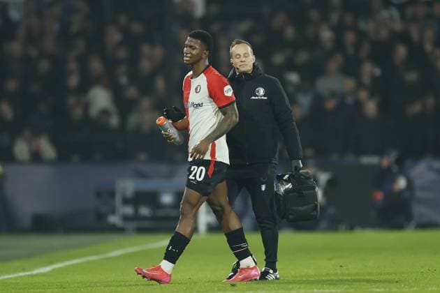 ROTTERDAM - Jeyland Mitchell of Feyenoord during the UEFA Champions League match between Feyenoord and Internazionale Milan at Feyenoord Stadium de Kuip on March 5, 2025 in Rotterdam, Netherlands. ANP KOEN VAN WEEL UEFA Champions League 2024 25 Round of 16 First leg 2024 25 xVIxANPxSportx xxANPxIVx 521641482 originalFilename: 521641482.jpg
