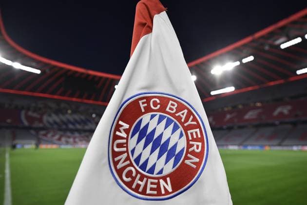 05 03 2025, xemx, Football UEFA Champions League, FC Bayern Muenchen Bayer 04 Leverkusen v l Interior, Lawn, Tributes, Tribune, Pitch Corner Flag Crest Logo DFL DFB DFB REGULATIONS PROHIBIT ANY USE OF PHOTOGRAPHS as IMAGE SEQUENCES and or QUASI VIDEO Muenchen