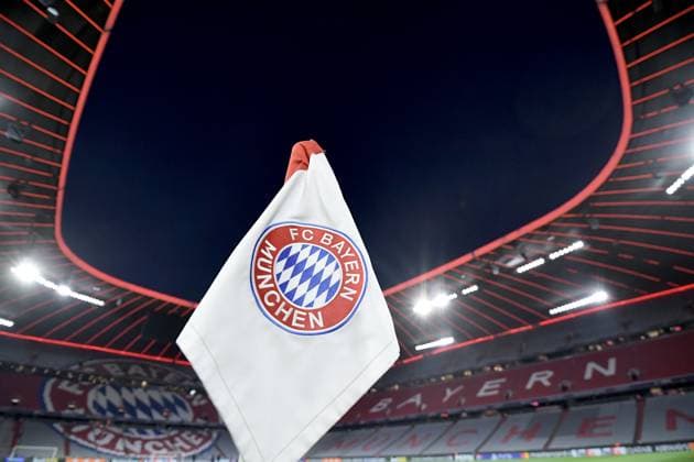 05 03 2025, xemx, Football UEFA Champions League, FC Bayern Muenchen Bayer 04 Leverkusen v l Interior, Lawn, Tributes, Tribune, Pitch Corner Flag Crest Logo DFL DFB DFB REGULATIONS PROHIBIT ANY USE OF PHOTOGRAPHS as IMAGE SEQUENCES and or QUASI VIDEO Muenchen