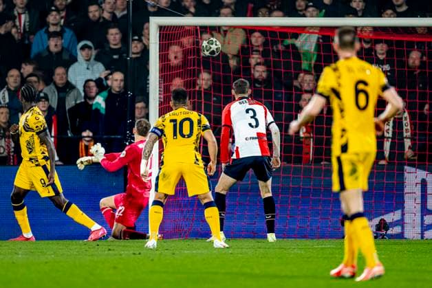 FC Internazionale Milan forwarder Marcus Thuram scores the 0 1 during the match Feyenoord Inter at the Stadium De Kuip for the UEFA Champions League Round of 16 1st leg season 2024 2025 in ROTTERDAM, Netherlands on 5 march 2025, photo by Marcel van Dorst EYE4images DeFodi Images