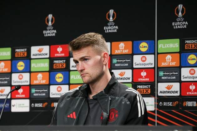 Manchester United, ManU FC press conference, PK, Pressekonferenz Manchester United defender Matthijs de Ligt during the Manchester United FC Press Conference ahead of the UEFA Europe League Round of 16 1st leg match v Real Sociedad at the Reale Arena, San Sebastian, Spain on 5 March 2025 Credit: Phil Duncan Every Second Media Editorial use only. All images are copyright Every Second Media Limited. No images may be reproduced without prior permission. Copyright: xIMAGO EveryxSecondxMediax ESM-1351-0005 PhilxDuncanx xEveryxSecondxMediax