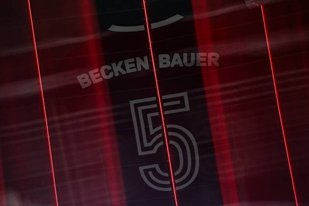 UEFA Champions League, FC Bayern Munich Bayer 04 Leverkusen 05 03 2025 The jersey of Franz Beckenbauer, 5, is painted into the stadium roof above the south curve Tribute, souvenir filter, Motionblur UEFA Champions League round of 16 first leg, FC Bayern Munich Bayer 04 Leverkusen Munich, Allianz Arena on 05 03 2025 Copyright: xBEAUTIFULxSPORTS Wunderlx