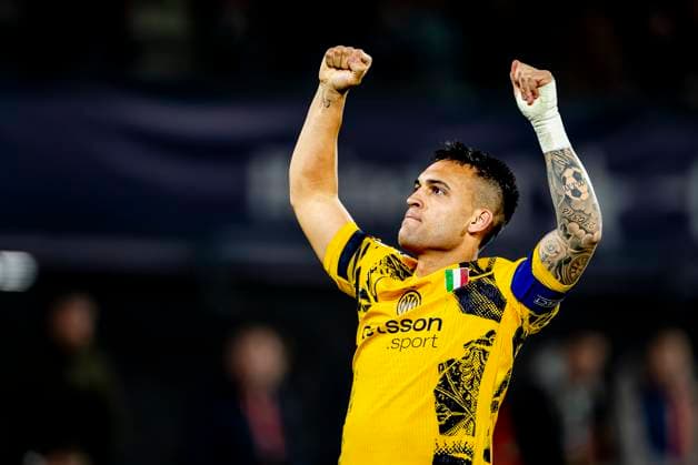 FC Internazionale Milan forwarder Lautaro Martinez scores the 0 2 and celebrating the goal during the match Feyenoord Inter at the Stadium De Kuip for the UEFA Champions League Round of 16 1st leg season 2024 2025 in ROTTERDAM, Netherlands on 5 march 2025, photo by Marcel van Dorst EYE4images DeFodi Images