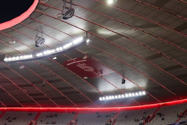 125 years of FC Bayern Muenchen, Commemoration of Franz Beckenbauer, Shirt with No. 5 under the stadium roof, GER, FC Bayern Muenchen vs Bayer 04 Leverkusen, Football, UEFA Champions League, Round of 16 first leg, 2024 2025 season, 05 03 2025, GER, FC Bayern Muenchen vs Bayer 04 Leverkusen, Football, UEFA Champions League, Round of 16 first leg, 2024 2025 season, 05 03 2025 Muenchen Copyright: xEibner-Pressefoto JennixMaulx EP_JML