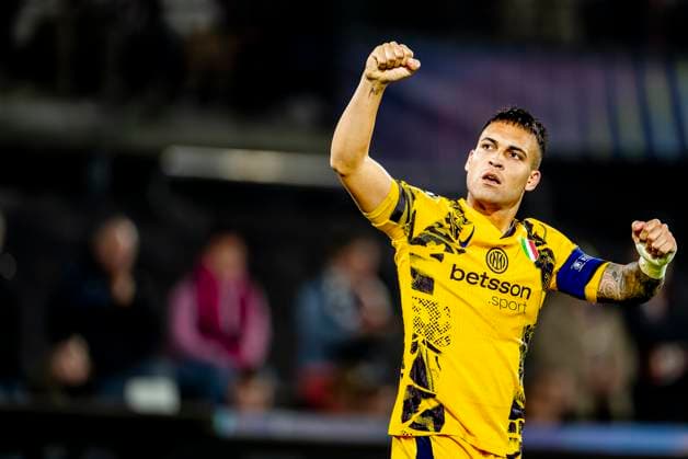 FC Internazionale Milan forwarder Lautaro Martinez scores the 0 2 and celebrating the goal during the match Feyenoord Inter at the Stadium De Kuip for the UEFA Champions League Round of 16 1st leg season 2024 2025 in ROTTERDAM, Netherlands on 5 march 2025, photo by Marcel van Dorst EYE4images DeFodi Images