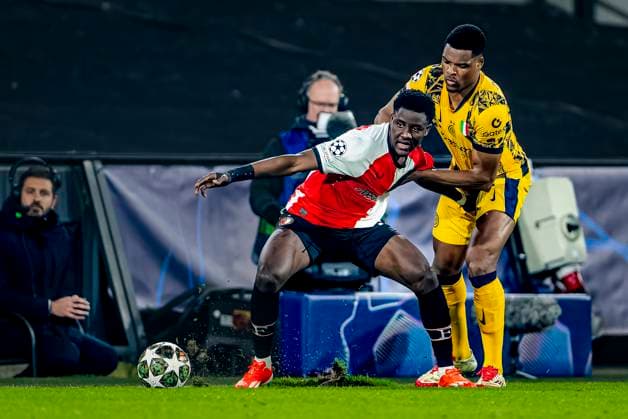 Feyenoord Rotterdam forwarder Ibrahim Osman, FC Internazionale Milan defender Denzel Dumfries during the match Feyenoord Inter at the Stadium De Kuip for the UEFA Champions League Round of 16 1st leg season 2024 2025 in ROTTERDAM, Netherlands on 5 march 2025, photo by Marcel van Dorst EYE4images DeFodi Images
