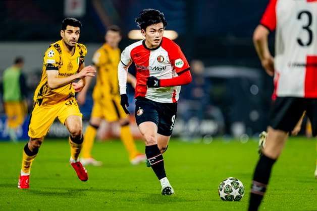 FC Internazionale Milan forwarder Mehdi Taremi, Feyenoord Rotterdam forwarder Ayase Ueda during the match Feyenoord Inter at the Stadium De Kuip for the UEFA Champions League Round of 16 1st leg season 2024 2025 in ROTTERDAM, Netherlands on 5 march 2025, photo by Marcel van Dorst EYE4images DeFodi Images