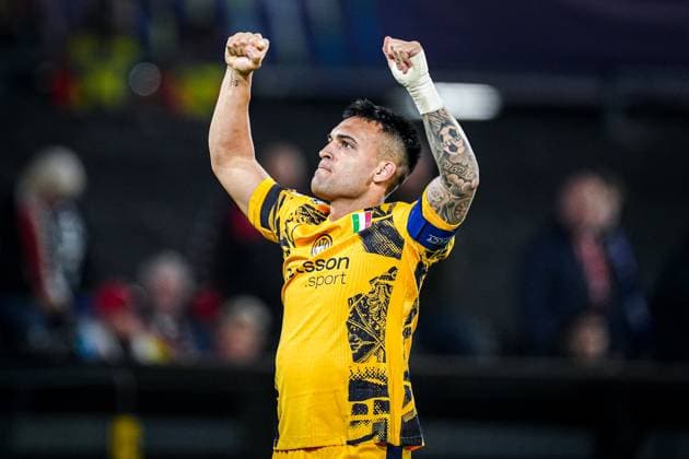 2025-03-05 Feyenoord v FC Internazionale Milano - UEFA Champions League 2024 25 Round of 16 First Leg ROTTERDAM, NETHERLANDS - MARCH 5: Lautaro Martinez of FC Internazionale Milano celebrates the second goal during the UEFA Champions League 2024 25 Round of 16 First Leg match between Feyenoord and FC Internazionale Milano at Stadion Feijenoord on March 5, 2025 in Rotterdam, Netherlands. Rotterdam Stadion Feijenoord Netherlands Content not available for redistribution in The Netherlands directly or indirectly through any third parties. Copyright: xJorisxVerwijstx