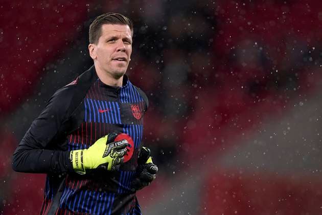 SL Benfica Vs FC Barcelona, Barca - UEFA Champions League 2024 25 Round Of 16 First Leg Wojciech Szczesny of FC Barcelona in action during the warm up prior to the UEFA Champions League 2024 25 UEFA Champions League 2024 25 Round of 16 first leg match between SL Benfica and FC Barcelona at on March 05, 2025 in Lisbon, Portugal. Lisbon, Portugal Lisbon Portugal  Copyright: xJosexManuelxAlvarezxReyx originalFilename:alvarezrey-slbenfic250305_nprcn.jpg