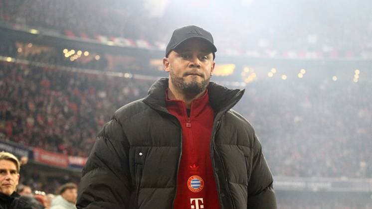 Vincent Kompany Trainer Bayern München , Bayern München-Bayer Leverkusen , UEFA Champions League, Achtelfinale , Fußball , in der Allianz Arena , München , Bayern , Deutschland . März 05, 2025 . Photo by: Davide Elias Ipa Photo Pressefoto DENL Copyright: xDavidexEliasx