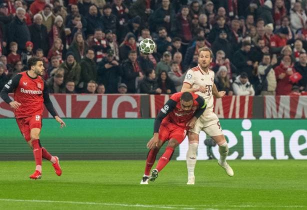 Soccer, Men, Season 2024 2025, Champions League Round of 16, First leg , FC Bayern Munich Bayer Leverkusen, f l Mario Hermoso Bayer Leverkusen , Jonathan Tah Bayer Leverkusen , Harry Kane FC Bayern , 05 03 2025, Copyright: xMatthiasxKochx