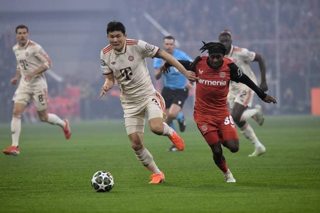 05 03 2025, xemx, Football UEFA Champions League, FC Bayern Muenchen Bayer 04 Leverkusen v l Min jae Kim FC Bayern Muenchen Jeremie Frimpong Bayer Leverkusen Zweikampf, Aktion, action, battle for the ball DFL DFB REGULATIONS PROHIBIT ANY USE OF PHOTOGRAPHS as IMAGE SEQUENCES and or QUASI VIDEO Muenchen