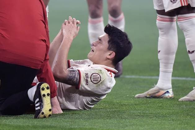 05 03 2025, xemx, Football UEFA Champions League, FC Bayern Muenchen Bayer 04 Leverkusen v l Min jae Kim FC Bayern Muenchen injured, injury, pain, aches DFL DFB REGULATIONS PROHIBIT ANY USE OF PHOTOGRAPHS as IMAGE SEQUENCES and or QUASI VIDEO Muenchen