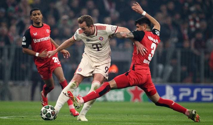 Kane - Hincapie , Bayern München-Bayer Leverkusen , UEFA Champions League, Achtelfinale , Fußball , in der Allianz Arena , München , Bayern , Deutschland . März 05, 2025 . Photo by: Davide Elias Ipa Photo Pressefoto DENL Copyright: xDavidexEliasx