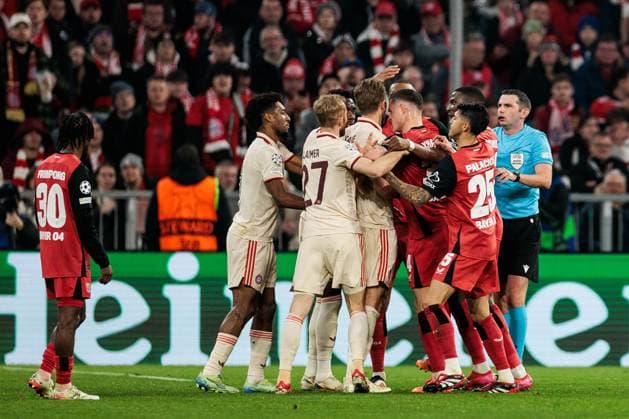 UEFA Champions League, FC Bayern Munich Bayer 04 Leverkusen 05 03 2025 Pack formation UEFA Champions League round of 16 first leg, FC Bayern Munich Bayer 04 Leverkusen Munich, Allianz Arena on 05 03 2025 Copyright: xBEAUTIFULxSPORTS Wunderlx