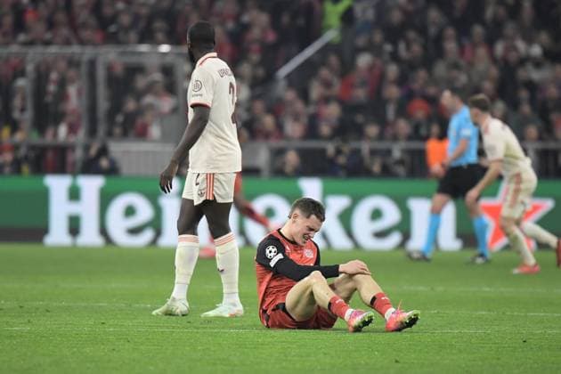 05 03 2025, xemx, Football UEFA Champions League, FC Bayern Muenchen Bayer 04 Leverkusen v l Florian Wirtz Bayer Leverkusen injured, injury, pain, aches DFL DFB REGULATIONS PROHIBIT ANY USE OF PHOTOGRAPHS as IMAGE SEQUENCES and or QUASI VIDEO Muenchen