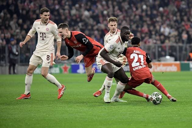 05 03 2025, xemx, Football UEFA Champions League, FC Bayern Muenchen Bayer 04 Leverkusen v l Leon Goretzka FC Bayern Muenchen Florian Wirtz Bayer Leverkusen Dayot Upamecano FC Bayern Muenchen Joshua Kimmich FC Bayern Muenchen Amine Adili Bayer Leverkusen Zweikampf, Aktion, action, battle for the ball DFL DFB REGULATIONS PROHIBIT ANY USE OF PHOTOGRAPHS as IMAGE SEQUENCES and or QUASI VIDEO Muenchen