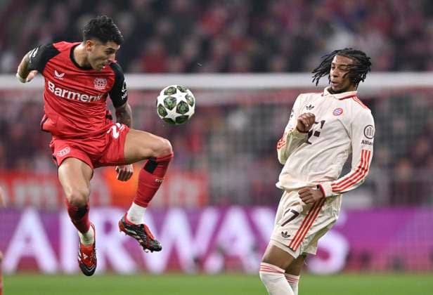 duel, action Exequiel Palacios Bayer 04 Leverkusen 25 vs Michael Olise FC Bayern Muenchen FCB 17 FC Bayern Muenchen FCB vs Bayer 04 Leverkusen B04 Round of 16 first leg 05 03 2025 DFL REGULATIONS PROHIBIT ANY USE OF PHOTOGRAPHS AS IMAGE SEQUENCES AND OR QUASI VIDEO FC Bayern Muenchen FCB vs Bayer 04 Leverkusen B04