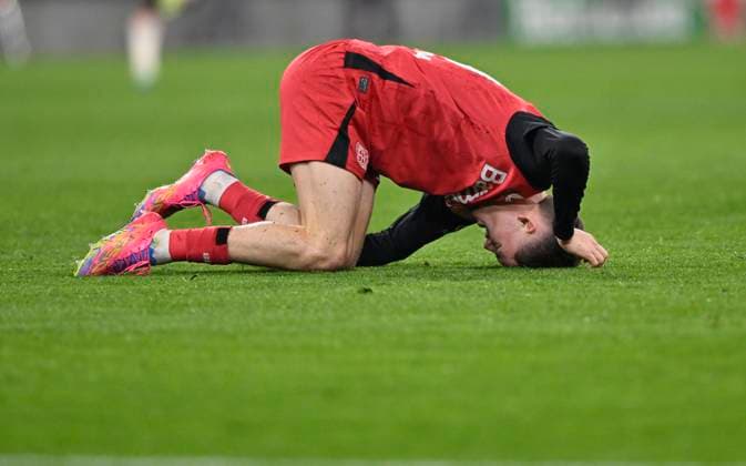 Leroy Sane FC Bayern Muenchen FCB 10 Injury FC Bayern Muenchen FCB vs Bayer 04 Leverkusen B04 Round of 16 First leg 05 03 2025 DFL REGULATIONS PROHIBIT ANY USE OF PHOTOGRAPHS AS IMAGE SEQUENCES AND OR QUASI VIDEO FC Bayern Muenchen FCB vs Bayer 04 Leverkusen B04