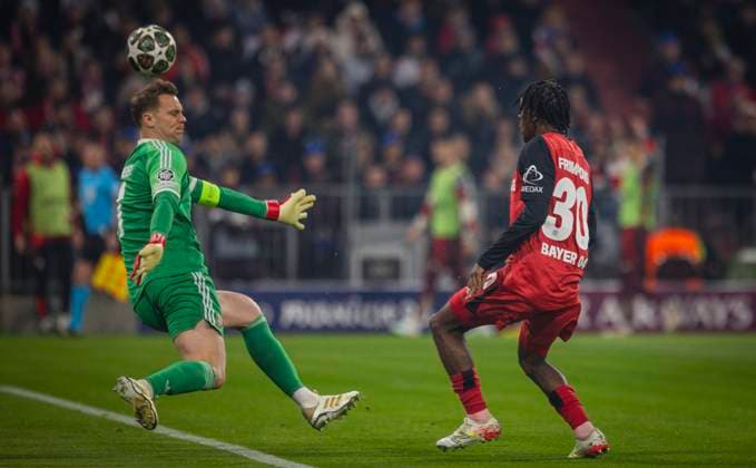 Munich, Germany 05th Mar 2025 Jeremie Frimpong LEV Manuel Neuer FCB FC Bayern München Bayer Leverkusen 05 03 2025