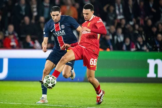 FOOTBALL : Paris SG vs FC Liverpool - Ligue des Champions - 8e de Finale aller - 05 03 2025 Achraf Hakimi (Paris SG) Trent Alexander-Arnold (FC Liverpool) ParisFrance  Copyright: xBaptistexAutissierx