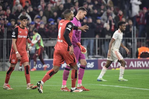 05 03 2025, xemx, Football UEFA Champions League, FC Bayern Muenchen Bayer 04 Leverkusen v l Matej Kovar Bayer Leverkusen after the goal to 2 0 by Jamal Musiala FC Bayern Muenchen DFL DFB REGULATIONS PROHIBIT ANY USE OF PHOTOGRAPHS as IMAGE SEQUENCES and or QUASI VIDEO Muenchen