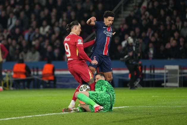 A mad scramble in the penalty area as Darwin Nunez of Liverpool, Marquinhos of PSG and Gianluigi Donnarumma of PSG all compete for a loose ball Paris Saint-Germain v Liverpool, UEFA Champions League, Round of 16, First Leg, Football, Parc des Princes, Paris, France - 05 Mar 2025 EDITORIAL USE ONLY No use with unauthorised audio, video, data, fixture lists, club league logos or live services. Online in-match use limited to 120 images, no video emulation. No use in betting, games or single club league player publications.  Copyright: xDavexWinter Shutterstockx 15178313bn