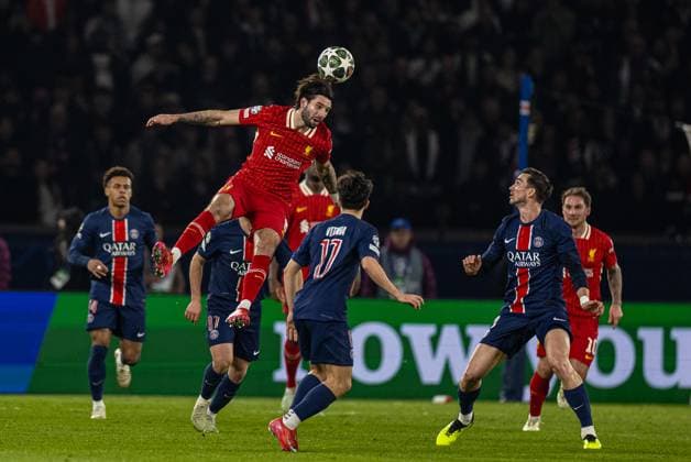 Football - UEFA Champions League - Round of 16 1st Leg - Paris Saint-Germain v Liverpool FC PARIS, FRANCE - Wednesday, March 5, 2025: Liverpool s Dominik Szoboszlai during the UEFA Champions League Round of 16 1st Leg game between Paris Saint-Germain and Liverpool FC at the Parc des Princes. (Photo by David Rawcliffe Propaganda) PARIS Parc des Princes ÃŽLE-DE-FRANCE FRANCE  Copyright: xDavidxRawcliffex P2025-03-05-PSG_Liverpool-52