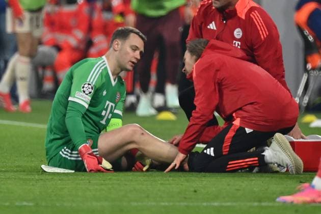 05 03 2025, xjrdrx, Football UEFA Champions League, FC Bayern Muenchen Bayer 04 Leverkusen v l Manuel Neuer FC Bayern Muenchen injured, injury, pain, aches DFL DFB REGULATIONS PROHIBIT ANY USE OF PHOTOGRAPHS as IMAGE SEQUENCES and or QUASI VIDEO Muenchen
