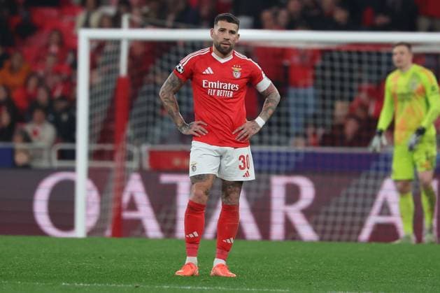 Portugal, Estadio do SL Benfica Lisbon 05 March 2025 Uefa Champions League phase 2024 25 Round of 16 S L Benfica FC Barcelona v l , Nicolas Otamendi S L Benfica disappointed, disappointed looking, dissapointed, sad, frustrated, frustrated, frustrated Copyright: JoaquimxFerreira