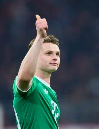 Jonas Urbig, goalkeeper FCB 40 celebrate after the round of 16 first leg match FC BAYERN MUENCHEN - BAYER 04 LEVERKUSEN of football UEFA Champions League in season 2024 2025 in Munich, Mar 5, 2025 , FCB, x.Spieltag, München